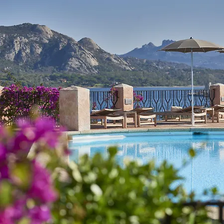 Aethos Sardinia 酒店 坎尼吉翁
